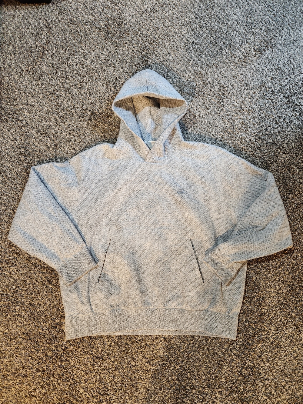 Nike Light Gray Hooded Pullover Sweatshirt